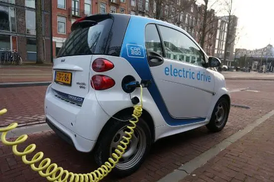 electric-car-charging