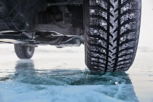 tyre-on-ice
