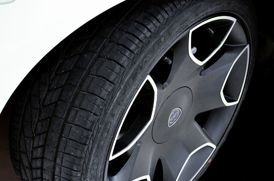 lancia-with-goodyear-tyre lancia-with-goodyear-tyre