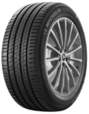 Close-up of the tread Michelin Latitude Sport 3 275/45 R19 108 Y XL