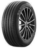 Close-up of the tread Michelin Primacy 4 215/55 R17 94 V AO