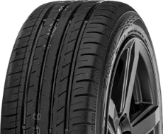 Close-up of the tread Yokohama BluEarth-GT AE51