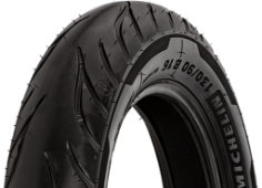 Close-up of the tread Michelin Commander III Cruiser 110/90 B19 62 H Front TL/TT M/C