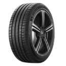 Close-up of the tread Michelin Pilot Sport 5 245/45 R18 100 Y XL, ZR