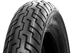 Close-up of the tread Dunlop D404 130/90-16 67 S Front TT