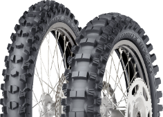 Close-up of the tread Dunlop Geomax MX34 120/90-19 66 M Rear TT