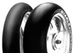 Close-up of the tread Pirelli Diablo Superbike 200/60 R17 Rear TL NHS SC1 Medium
